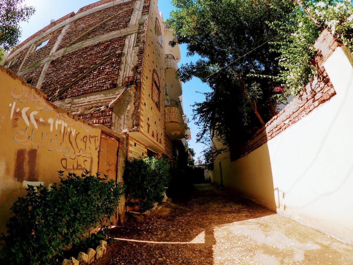 Tara Apartments Luxor Bagian luar foto