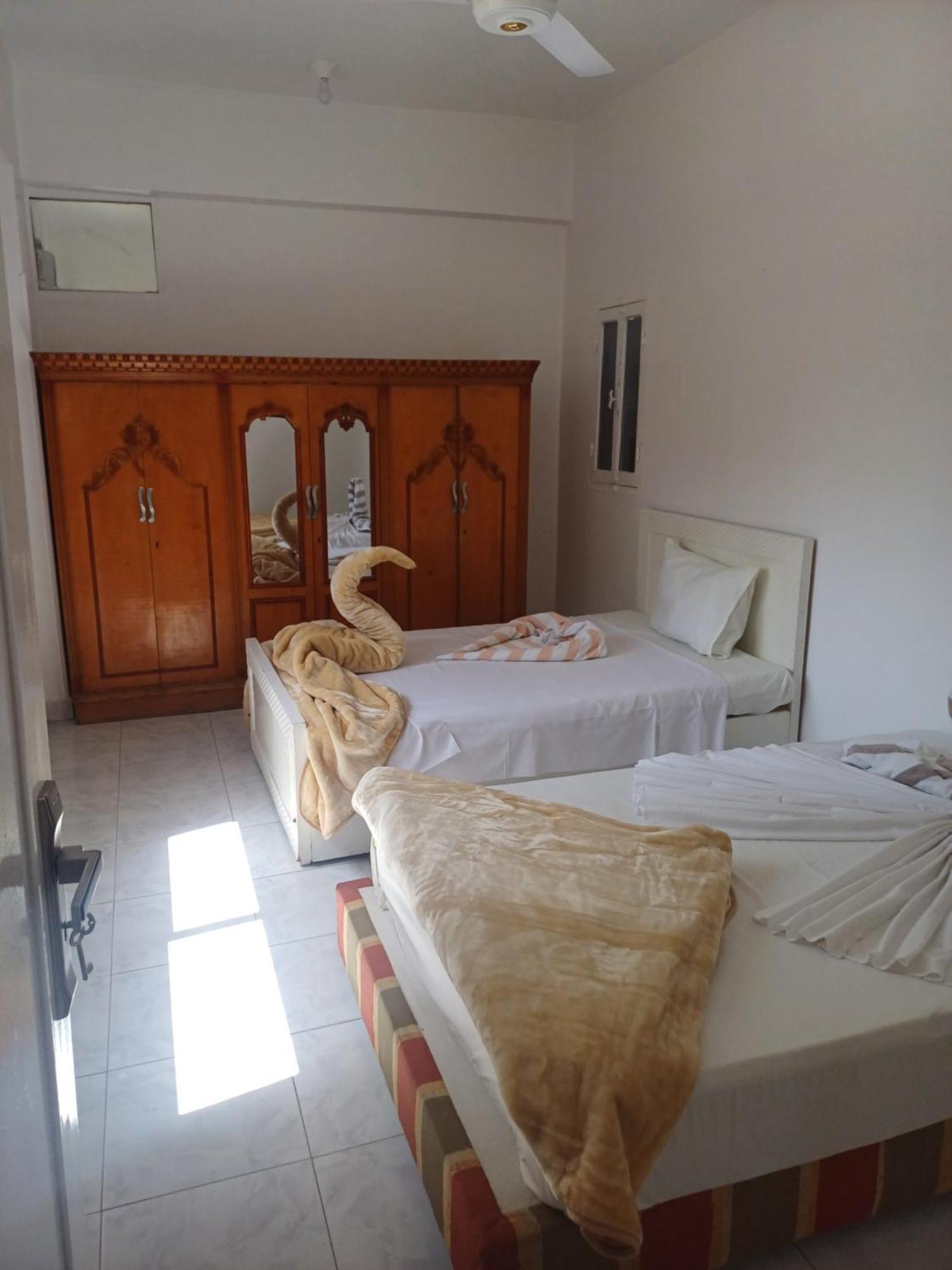 Tara Apartments Luxor Bagian luar foto